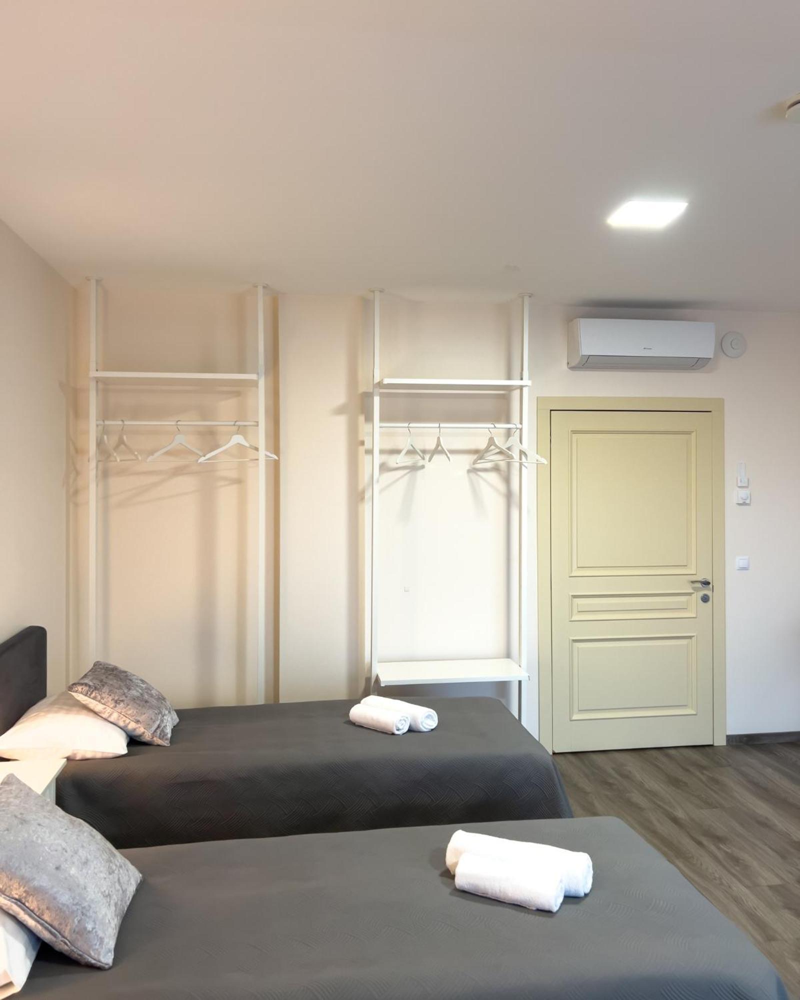Sveciu Namai Zara Hotell Tytuvenai Exteriör bild